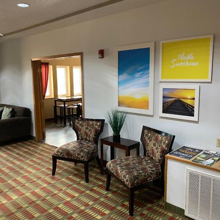 Days Inn By Wyndham Ottumwa Экстерьер фото