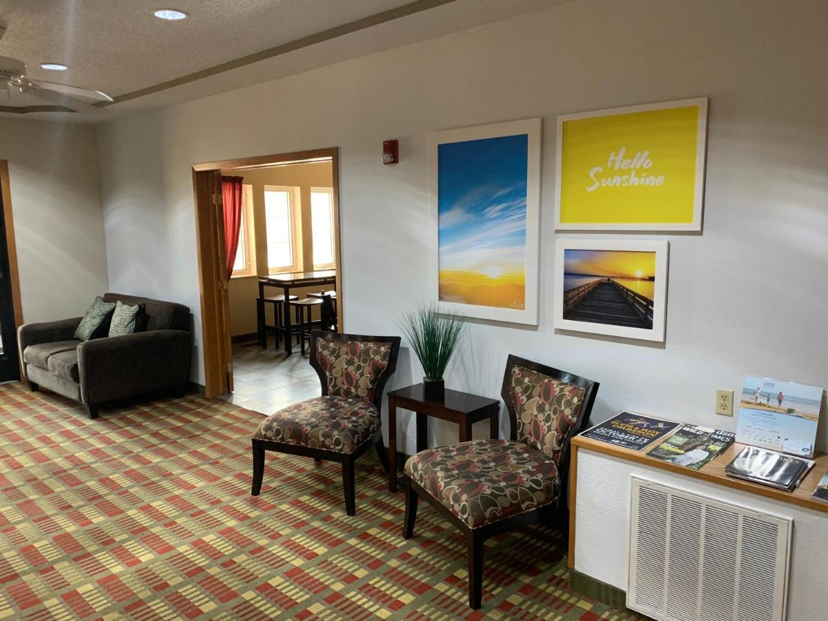 Days Inn By Wyndham Ottumwa Экстерьер фото