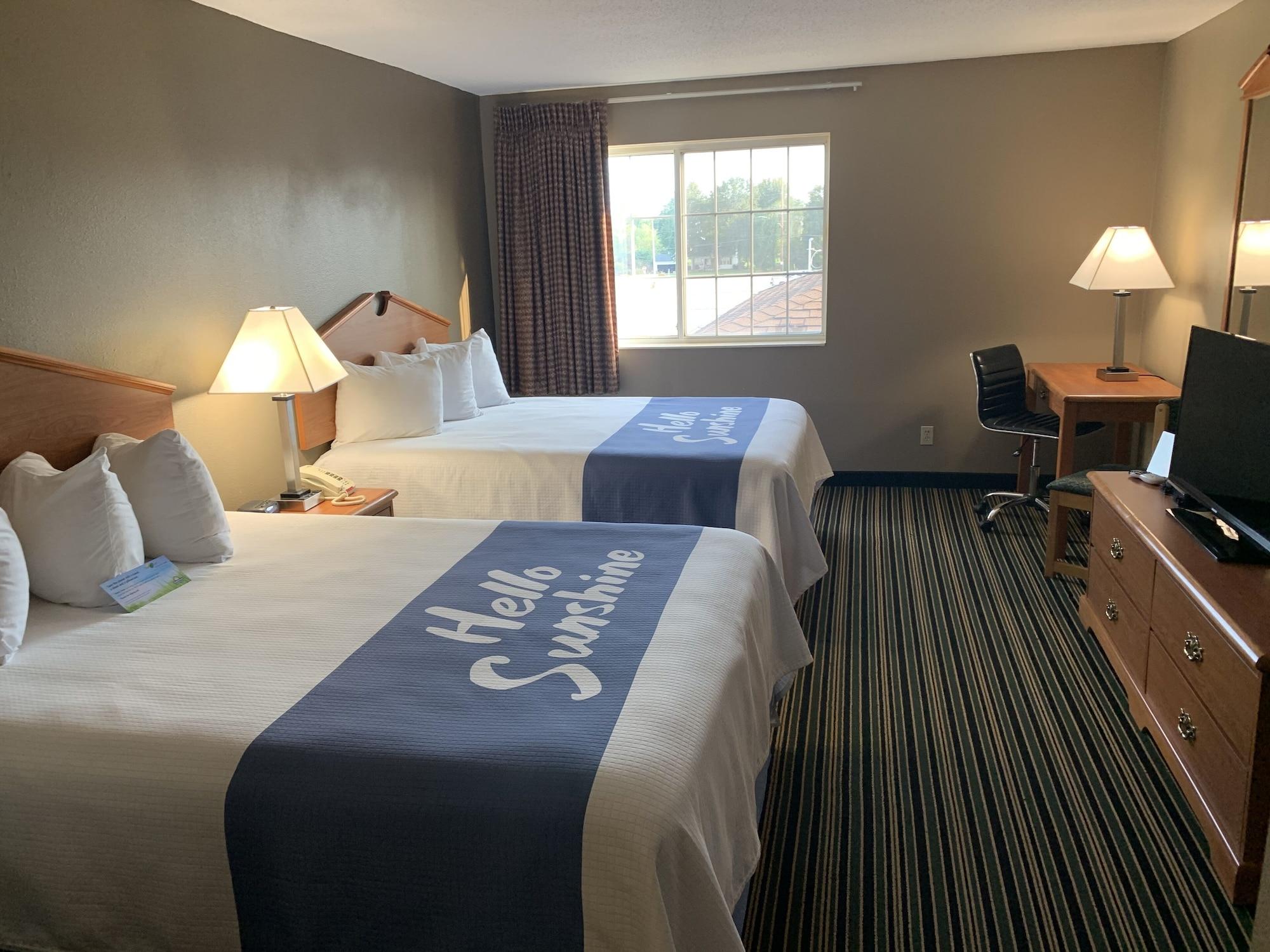 Days Inn By Wyndham Ottumwa Экстерьер фото