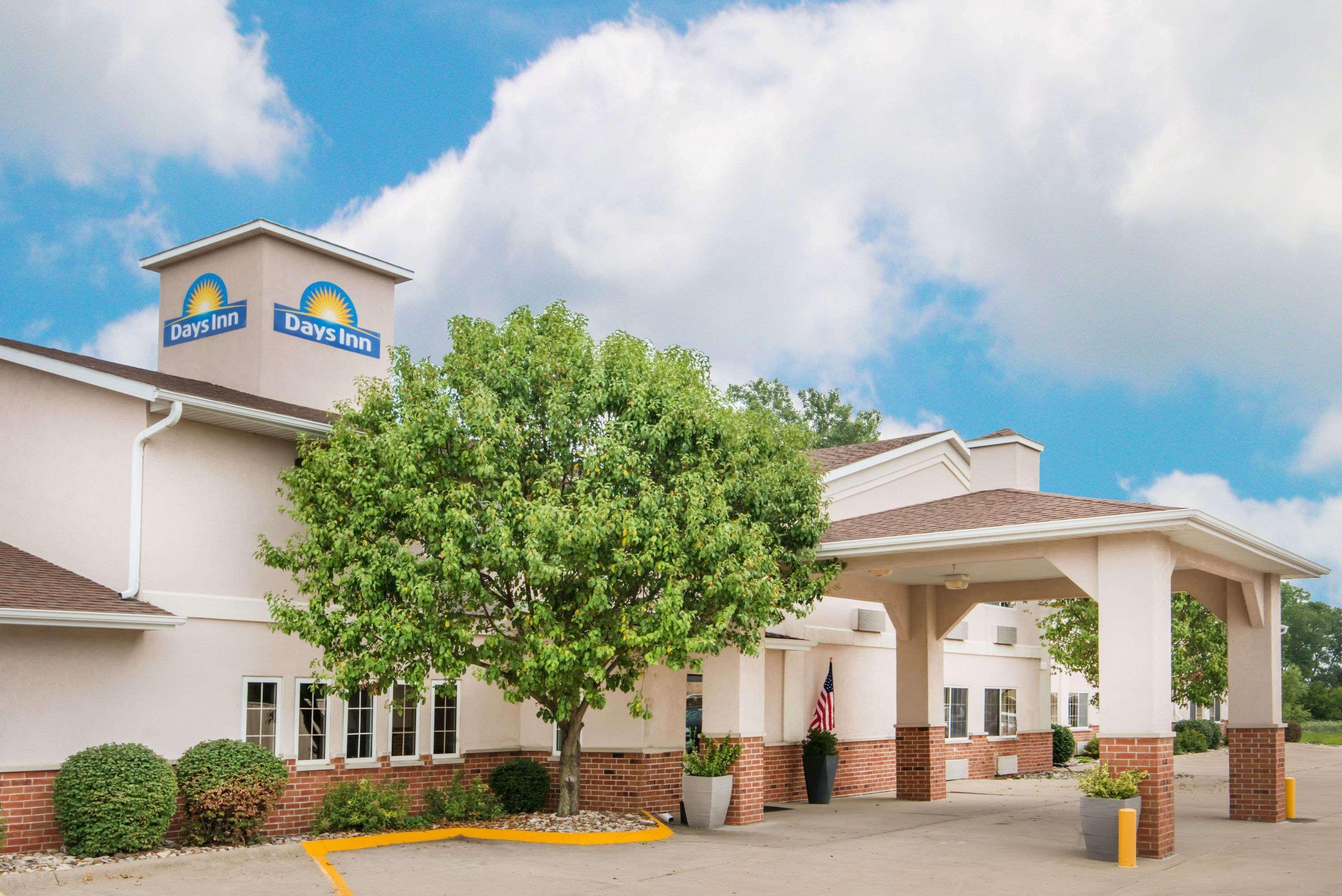Days Inn By Wyndham Ottumwa Экстерьер фото